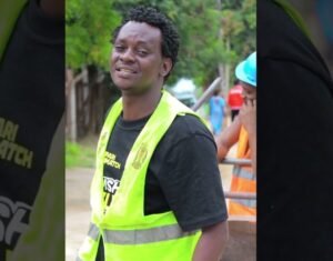 Music Audio : Steve Mweusi – Ningekua na Pesa