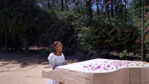 Music Video : Asteria John – Nitabaki na wewe