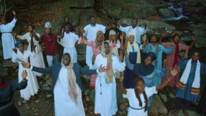 Music Video : The Survivors Gospel Choir Ft. Patrick Kibuya – Nipeleke