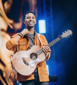 Music Audio : Israel Mbonyi – Sikiliza