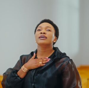 Music Audio : Martha Mwaipaja – Nitofautishe