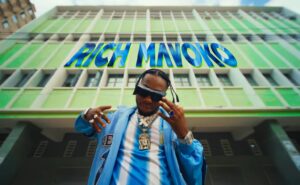 Music Video : Rich Mavoko – Mtaa
