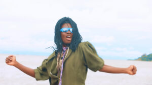 VIDEO : Rose Muhando – Ameanguka Tii / Amina