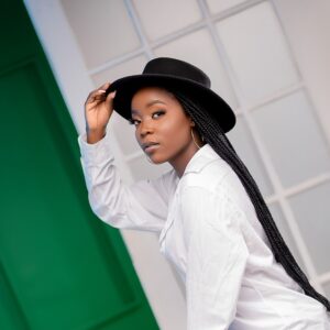 Music Audio : Leslie – Sorry | Download