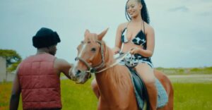 VIDEO : Johns Bm – Farasi