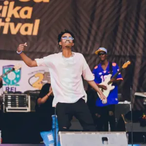 Music Audio : Afrique ft Bushali – Outside | Download