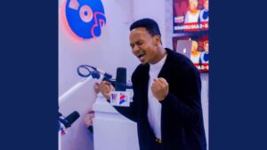 Music Audio : Emanuel Nicarios – Vifungo vya Familia by Voice of Hope Band Live | Download