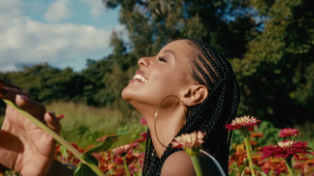 Mimi Mars – Far Away