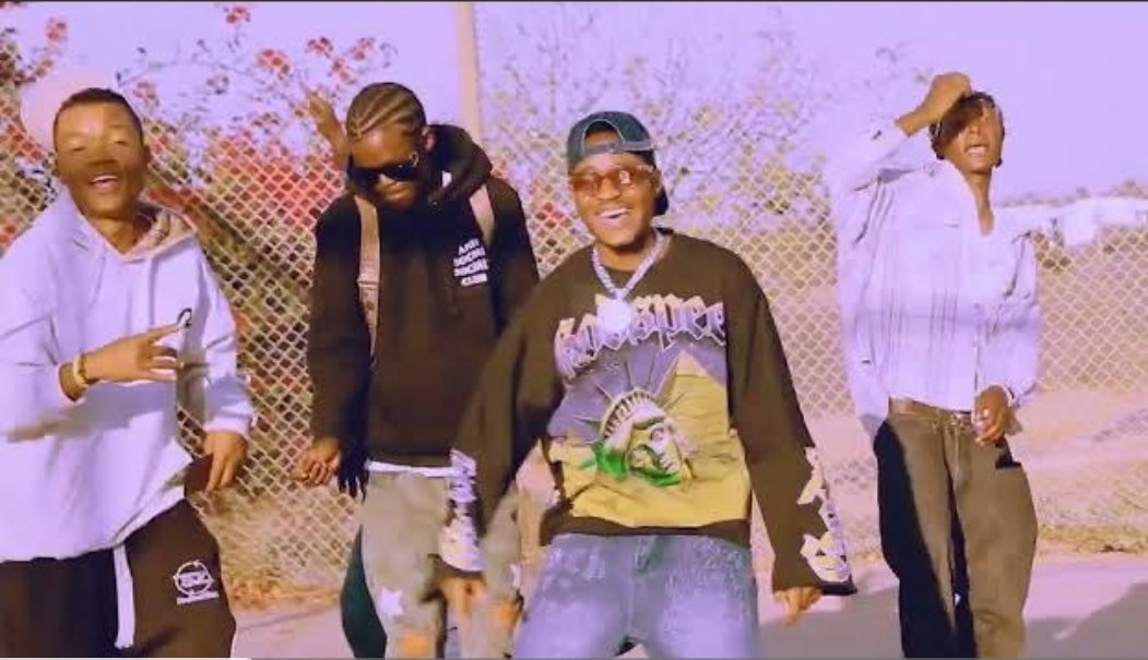 Ade Music Ft Huncho vert – Blessing